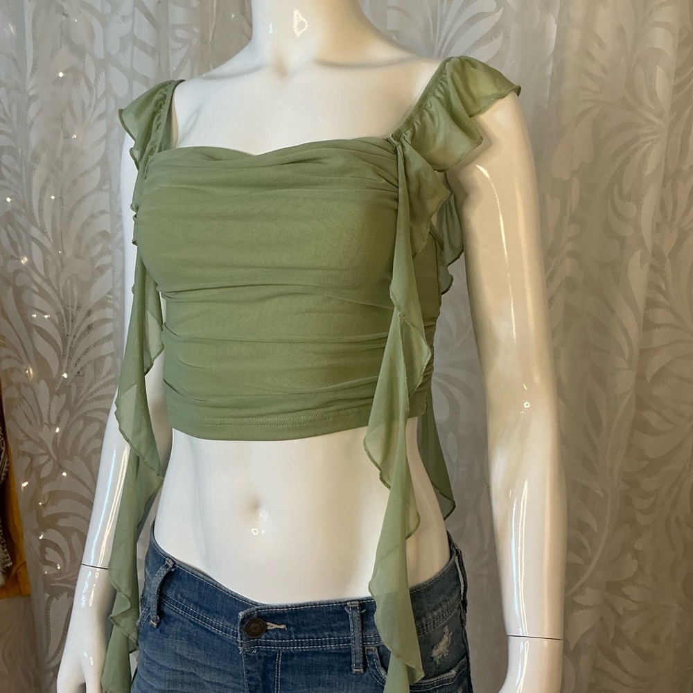 Shein green crop top ruffle S